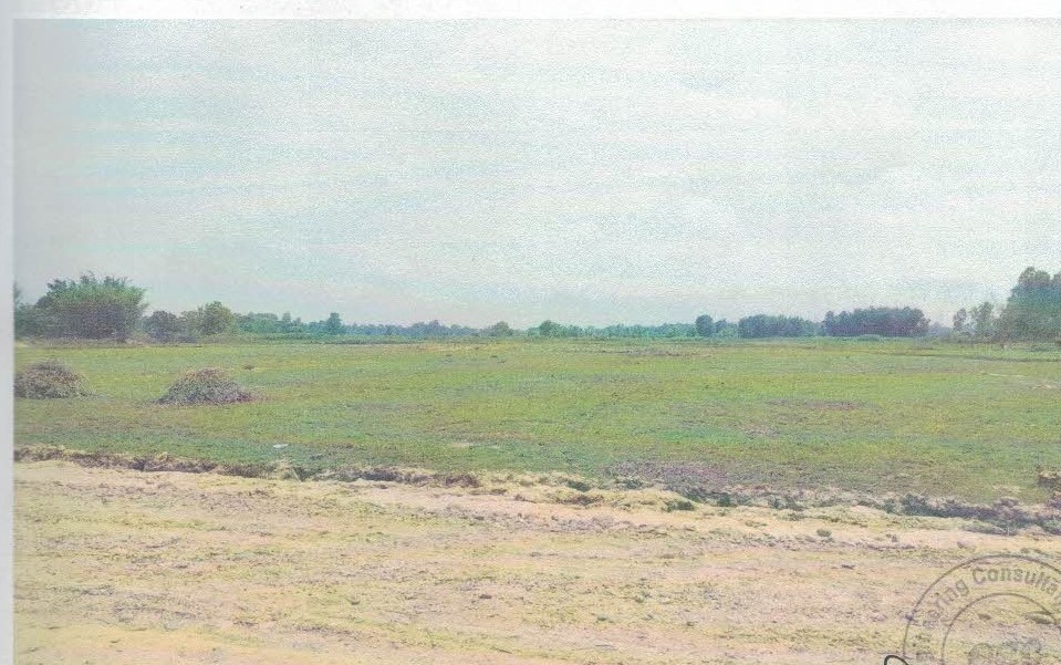 सिराहा जिल्ला नैनपुर गा.वि.स. वडा नं. ९, (हाल धनगढीमाई नगरपालिका वडा नं. ११) नक्सा सीट नं. ९ख स्थित कित्ता नं. १ को जग्गा क्षेत्रफल २–८–१४–० (विघा–कठ्ठा–धुर–कन्वा) (१६,४९१.७४ व. मी.) जग्गा 4